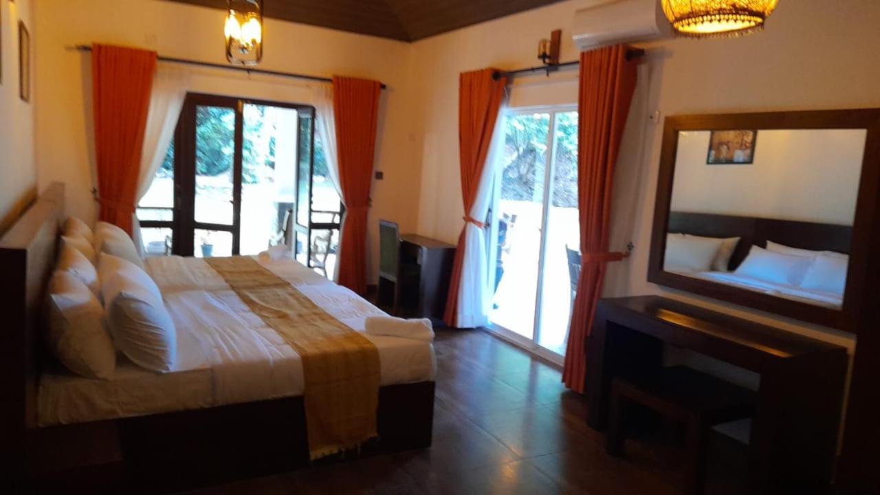 Villa D55 แคนดี้ ภายนอก รูปภาพ