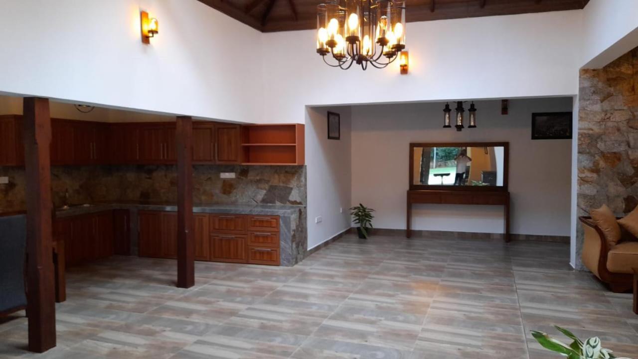 Villa D55 แคนดี้ ภายนอก รูปภาพ