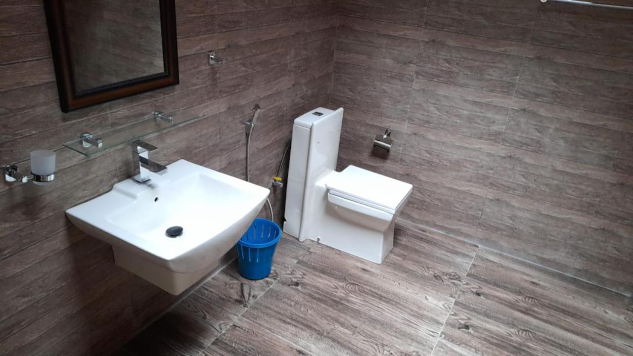Villa D55 แคนดี้ ภายนอก รูปภาพ