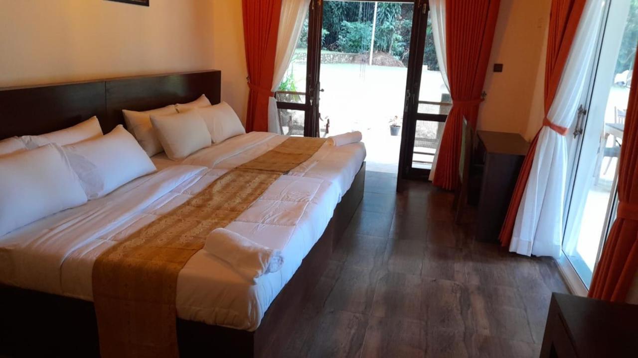 Villa D55 แคนดี้ ภายนอก รูปภาพ