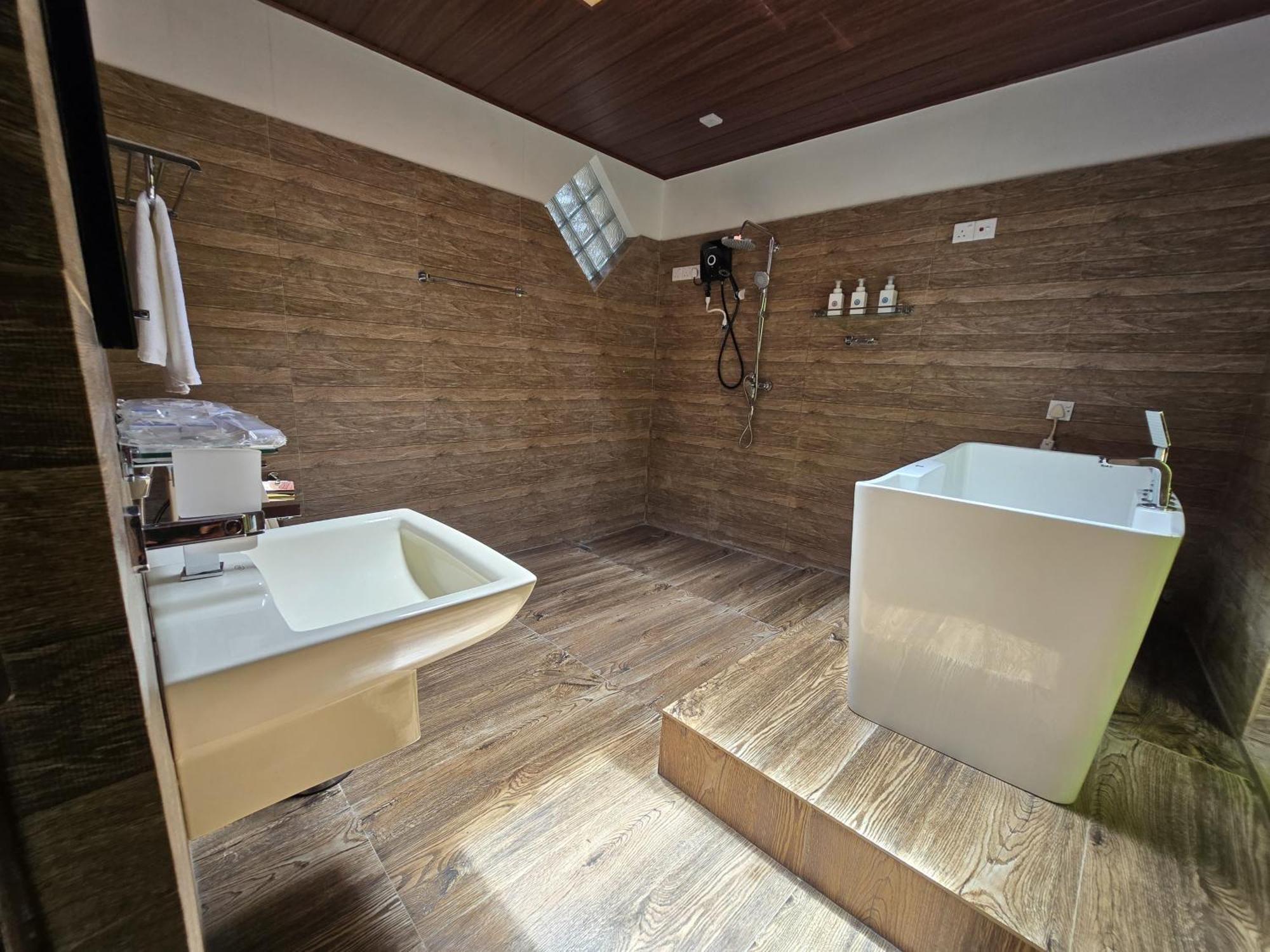 Villa D55 แคนดี้ ภายนอก รูปภาพ